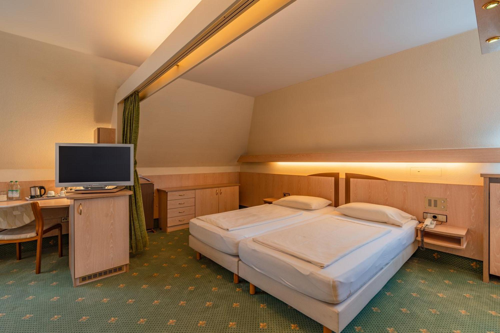 Parkhotel Crombach Rosenheim Zimmer foto