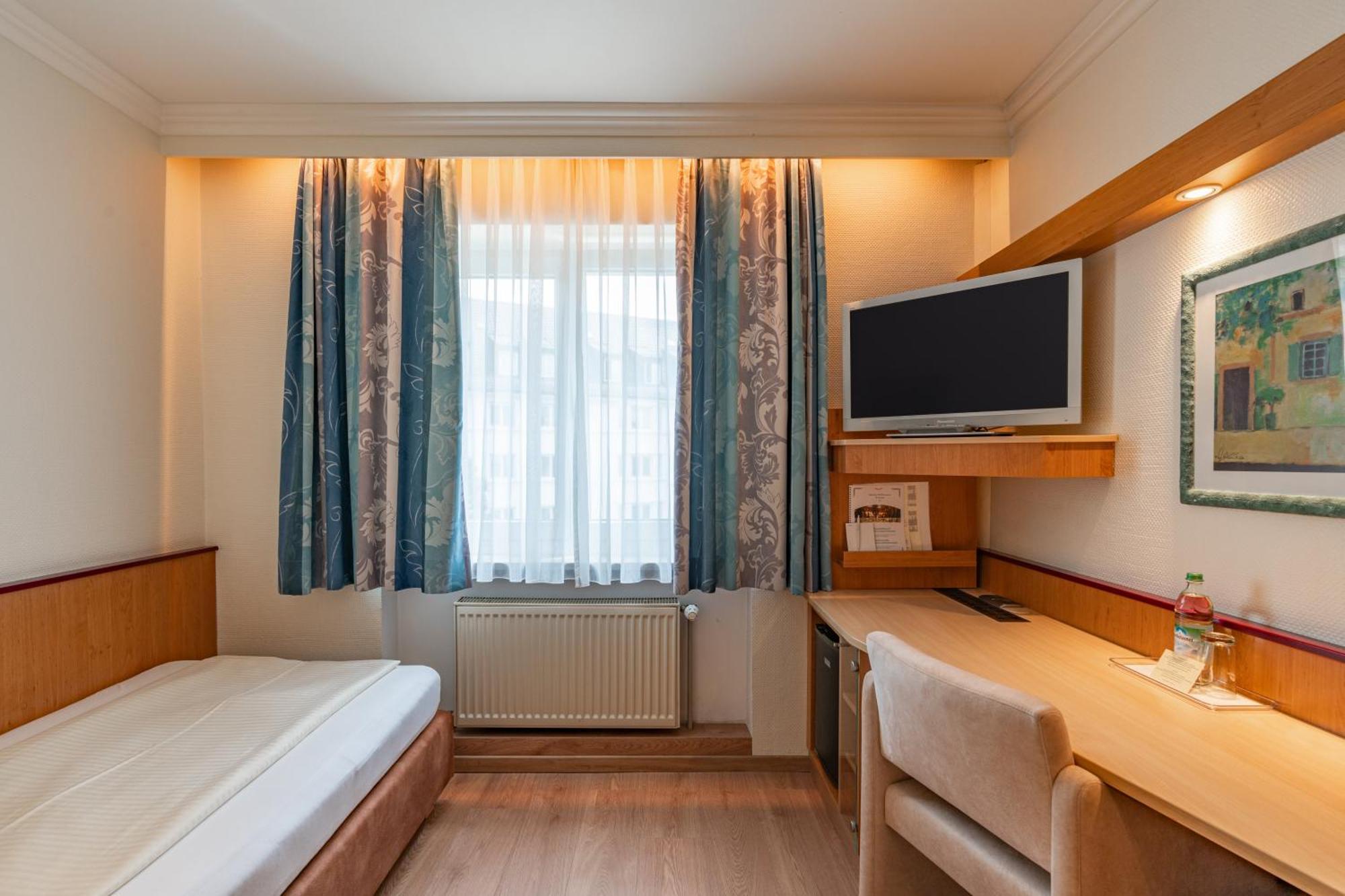 Parkhotel Crombach Rosenheim Exterior foto